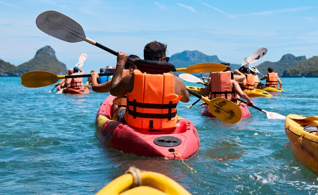 11 SEA KAYAKING 1300-800